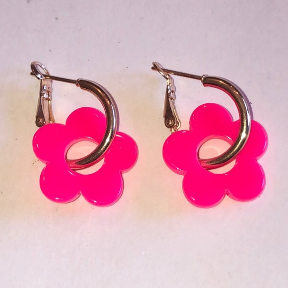 Gold Tone Pink Flower Hoop Earrings - Picture 3 of 4